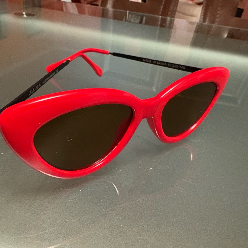 Red Cat-Eye Sunglasses by Zara - Picture 3 of 8